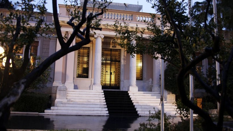 Μαξίμου: «Σπέκουλα από εμμονικούς εχθρούς της Ελλάδας»