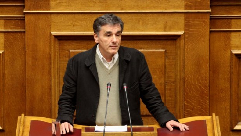 Greek government maintains its red lines, FinMin Tsakalotos tells El Mundo