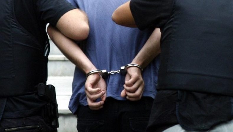 Drug dealers arrested in Glyfada