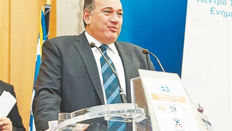 Κυβερνητική στήριξη στον Σπ. Καπράλο για τη θέση «Αθανάτου» της ΔΟΕ