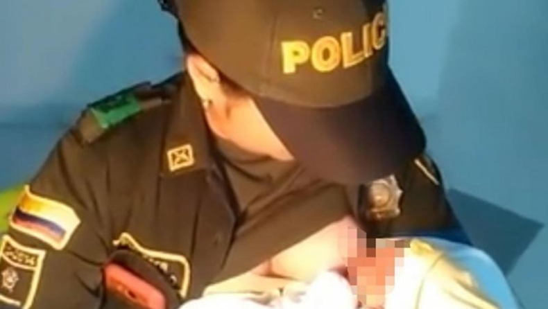 Κολομβιανή αστυνομικός έσωσε εγκαταλελειμμένο μωρό θηλάζοντάς το