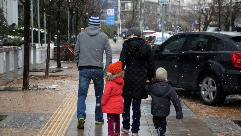 «Αγριεύει» ο καιρός: Χιόνια στην μισή Ελλάδα