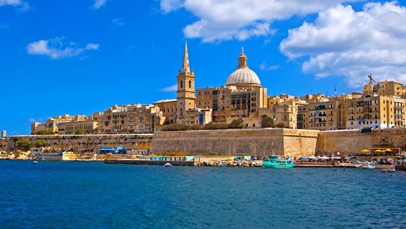 Πέντε πακέτα για Μάλτα μοιράζει σήμερα το Paradise Poker