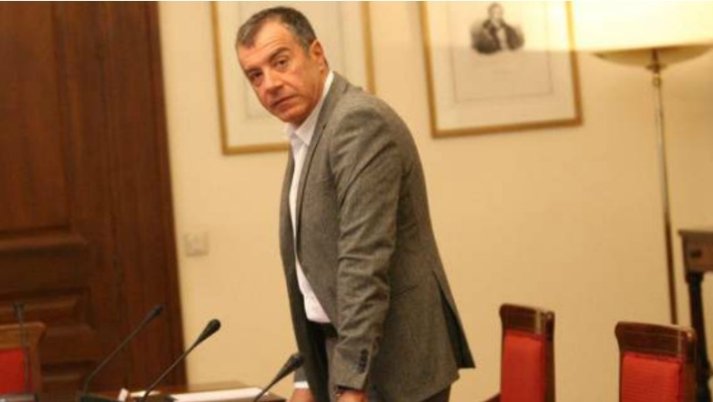 Θεοδωράκης: Δεν θα γίνουμε ντεκόρ της κυβέρνησης