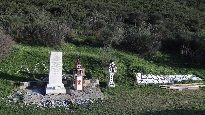 ΠΑΟΚ: Η μεταφορά του μνημείου στα Τέμπη (pics)