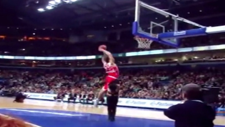 Slam Dunk Contest: The Πού Πας Ρε Καραμήτρο Edition! (vid)