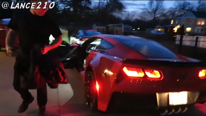 Γιος δωρίζει Corvette στον πατέρα (video)