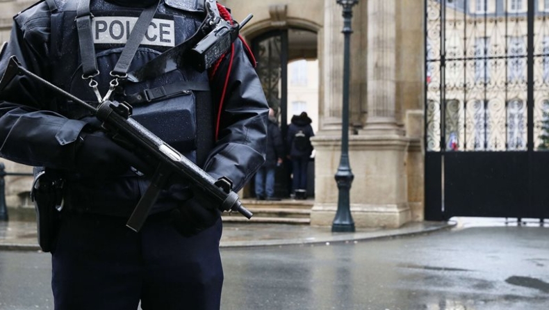 Συναγερμός στο Παρίσι: Νέες απειλές σε Λύκεια