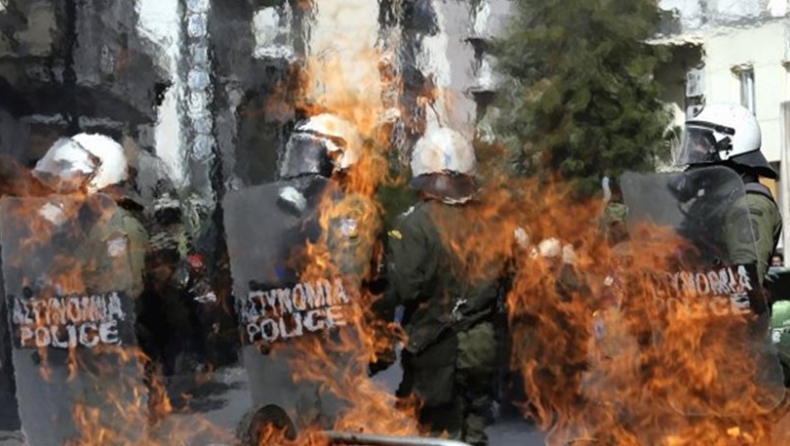 Τhe Times: Η Ελλάδα «βυθίζεται» στην ύφεση