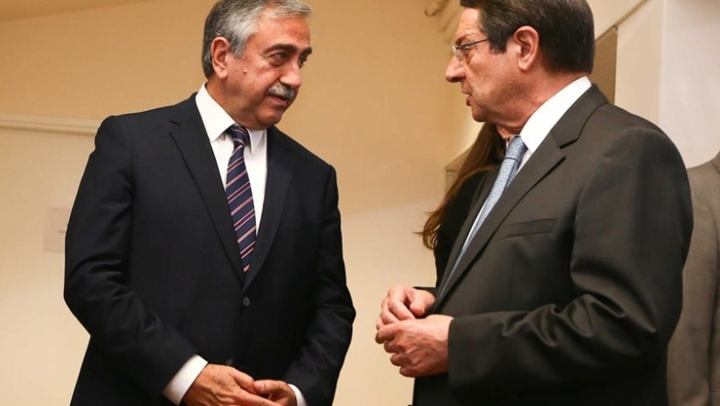 Σε εξέλιξη νέα συνάντηση Αναστασιάδη-Ακιντζί για το Κυπριακό