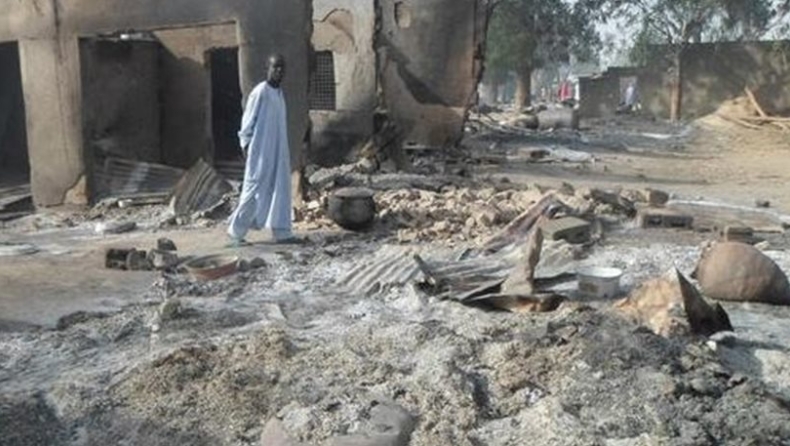 Κόλαση στη Νιγηρία: Η Μπόκο Χαράμ πυρπολεί οικογένειες και παιδιά