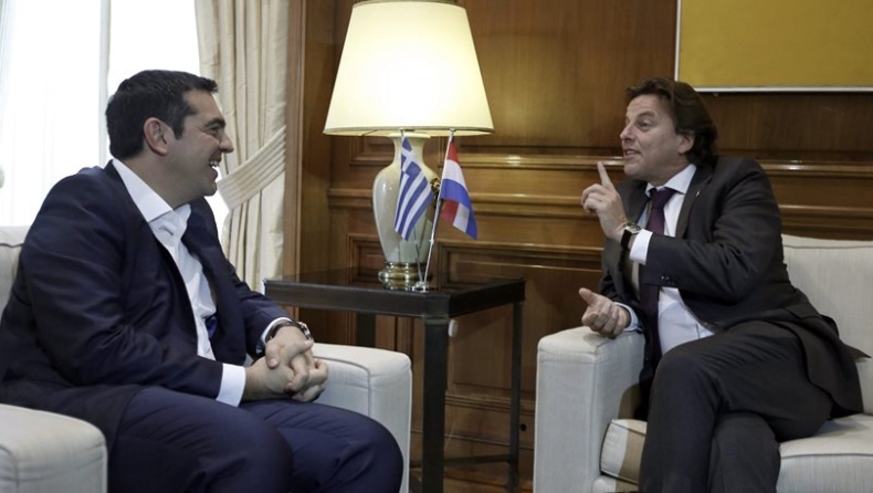 Συνάντηση Τσίπρα με τον Ολλανδό υπουργό Εξωτερικών στο Μαξίμου