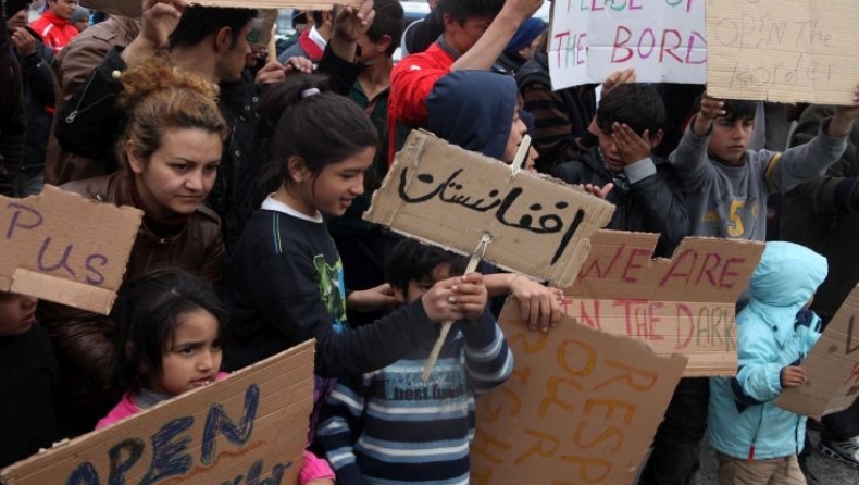 Υπερβαίνουν τους 4.200 οι πρόσφυγες στον Πειραιά