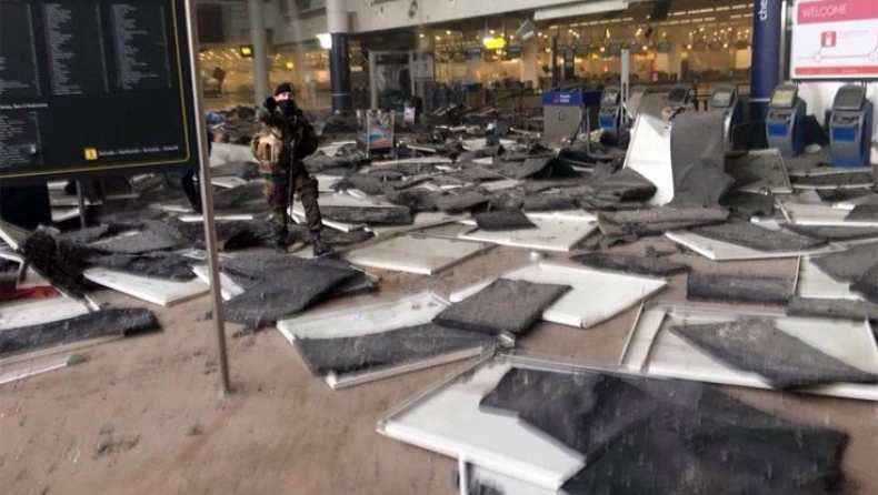 Συγκλονίζει η εικόνα του αεροδρομίου μετά την έκρηξη (vid)