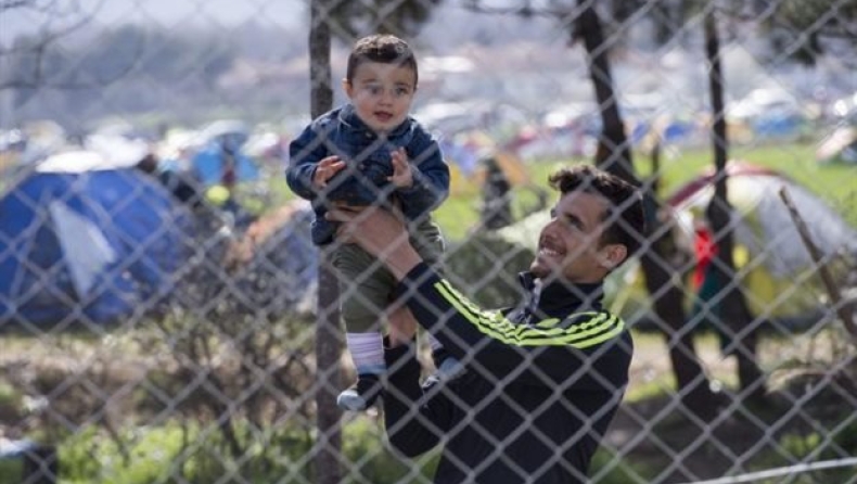 Πέλλα: Όργωσαν τη γη για να μην στηθούν σκηνές προσφύγων (pics)
