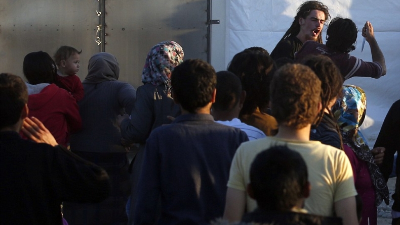 Φόβοι για βίαιη «έκρηξη» των προσφύγων (vids&pics)