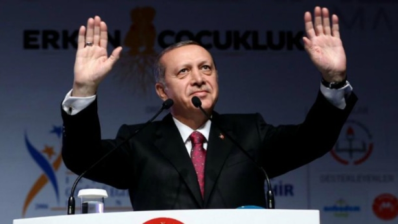 Συνδέει το προσφυγικό με το PKK ο Ερντογάν