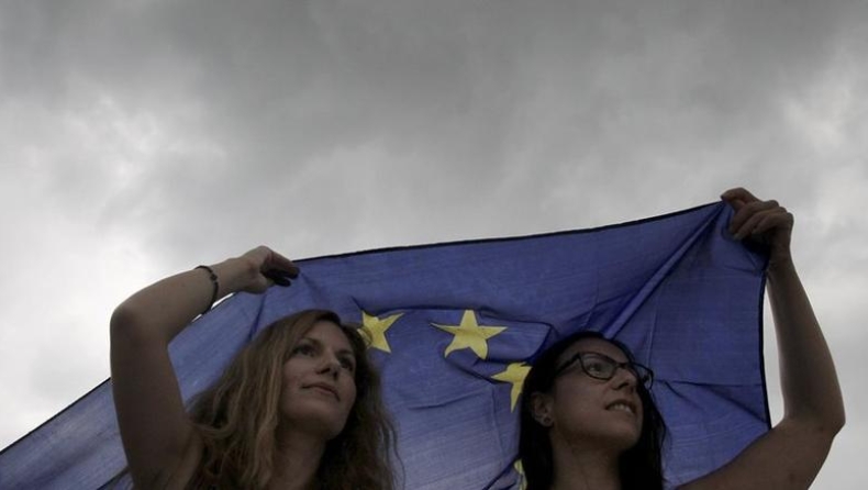 Guardian: Ο κίνδυνος του Grexit επιστρέφει