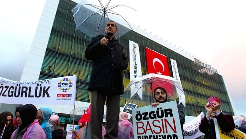 Οbserver: Χαστούκι στο πρόσωπο της ΕΕ από τον Ερντογάν το «λουκέτο» στη Zaman