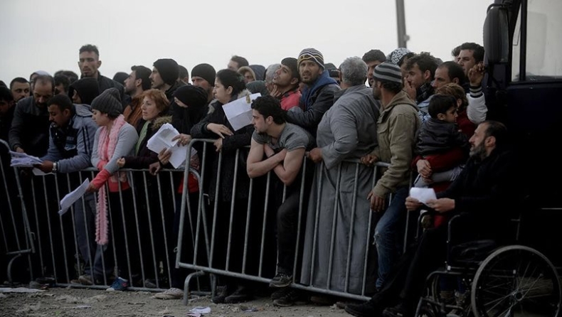 Σφίγγουν κι άλλο τον κλοιό οι Σκοπιανοί: Τώρα δέχονται μόνο τους πρόσφυγες από εμπόλεμες... πόλεις!