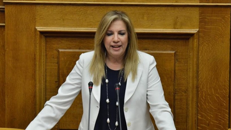 Γεννηματά σε Τσίπρα: Πότε θα σκίσεις τη γάτα της διαπλοκής;