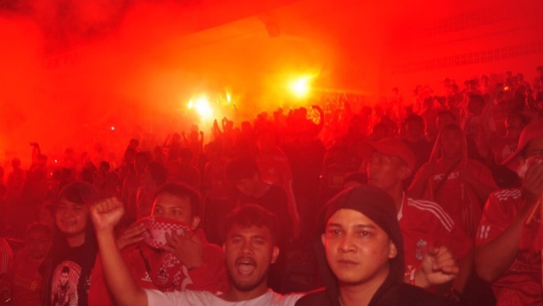 Τρέλα στην Ινδονησία για τη Λίβερπουλ και τον τελικό! (vids)