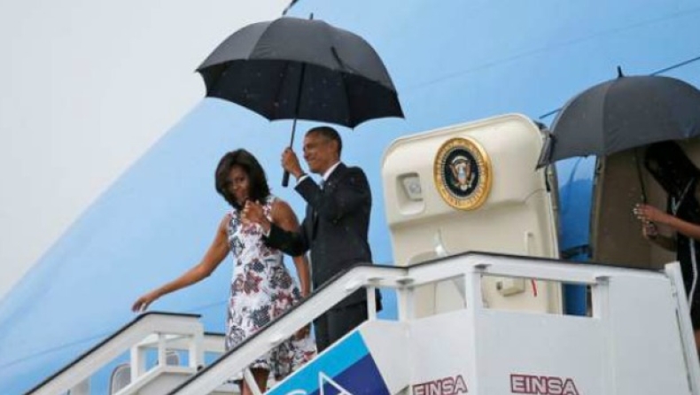 Εφτασε στην Αβάνα ο Ομπάμα και τουίταρε «Πώς πάει Κούβα;» (pics)