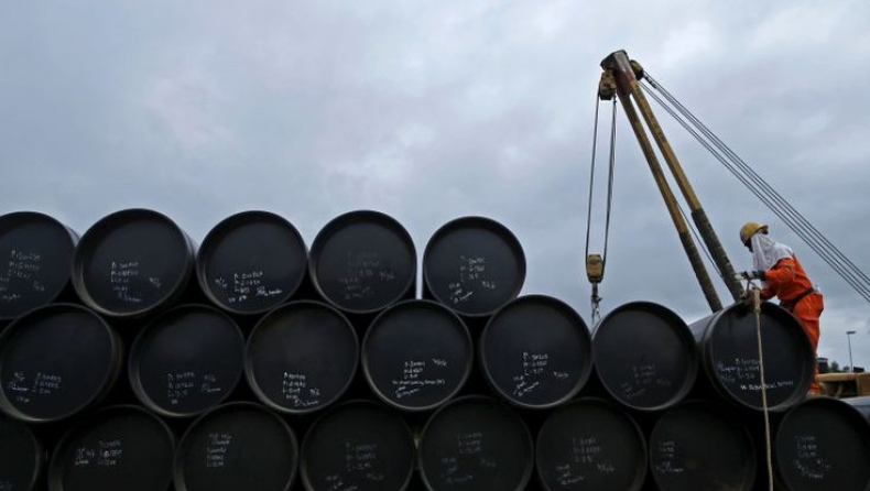 Πέφτει η τιμή του πετρελαίου μετά τις εκρήξεις στις Βρυξέλλες