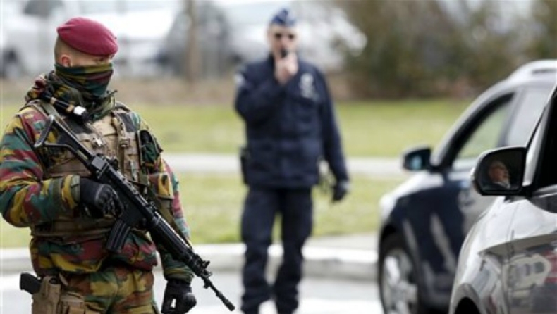 Συνελήφθη στο Παρίσι ο «τρομοκράτης με το καπέλο»