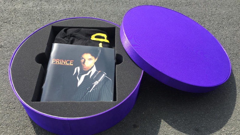 Aποτεφρώθηκε η σορός του Prince (pics)