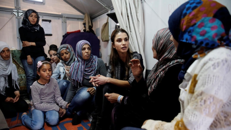 Στη Λέσβο για τους πρόσφυγες η βασίλισσα της Ιορδανίας (pics)
