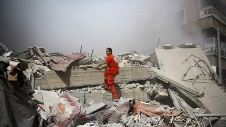 Δεκατρείς νεκροί από βομβαρδισμούς στη Συρία