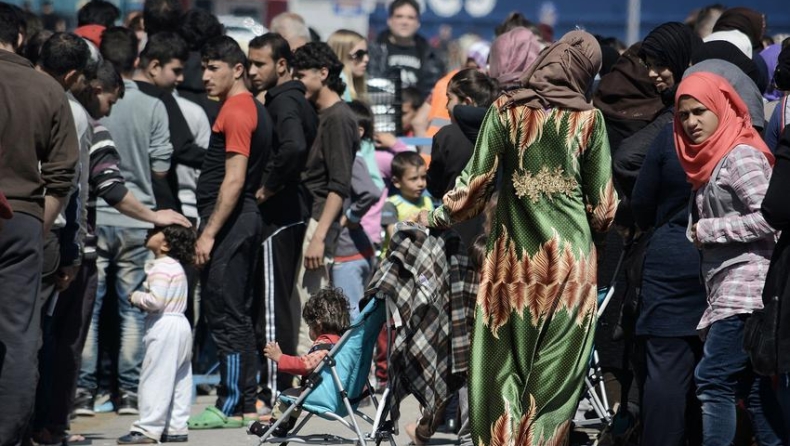 Συμπλοκή προσφύγων στον Πειραιά, με έναν τραυματία