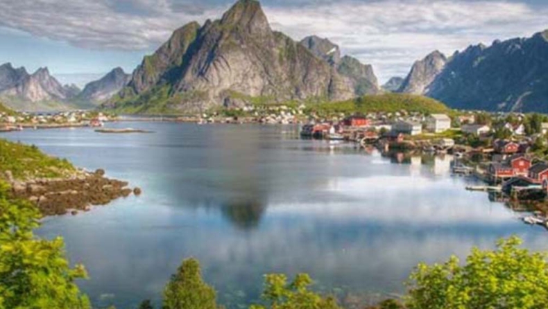 Τραγωδία στην Νορβηγία: 13 άνθρωποι νεκροί από πτώση ελικοπτέρου (pics)