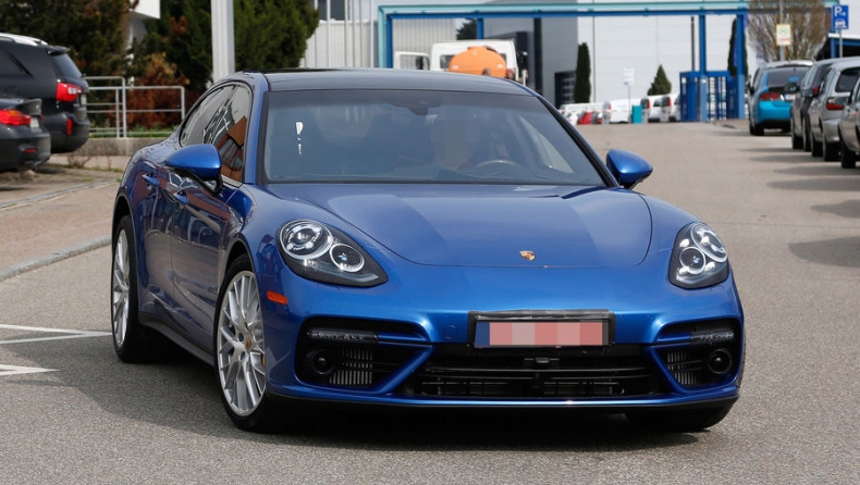 Η νέα Porsche Panamera αποκαλύπτεται