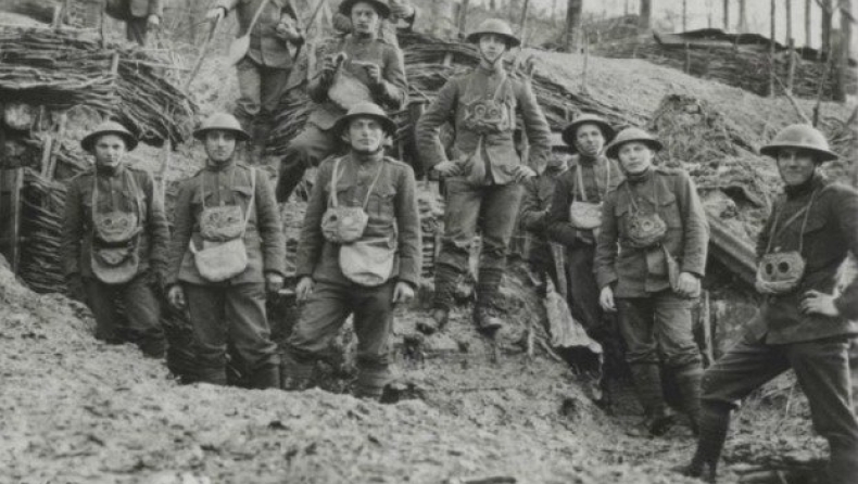 Δείτε ποιο καθημερινό αξεσουάρ έδωσε στους άνδρες ο 1ος Παγκόσμιος Πόλεμος