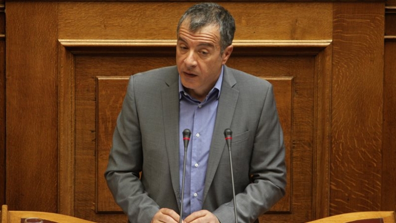 Σταύρος Θεοδωράκης: Eίστε κυβέρνηση του Καματερού… σαν το νερό