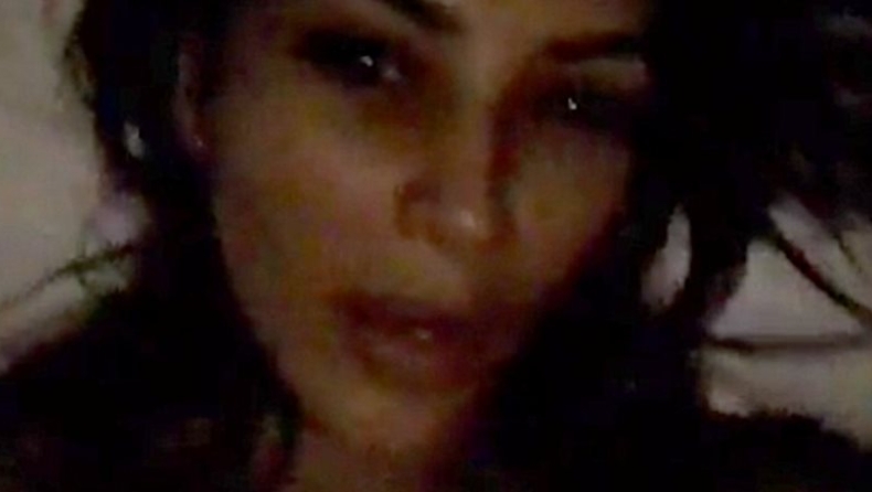 Kim Kardashian: Ο άντρας της κοιμόταν και εκείνη τραβούσε βίντεο από το... κρεβάτι (vid)