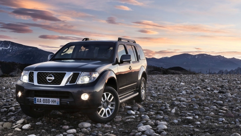 To Nissan Pathfinder επιστρέφει