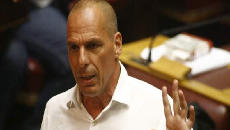 Διαψεύδει ο Βαρουφάκης ότι απειλούσε με Grexit