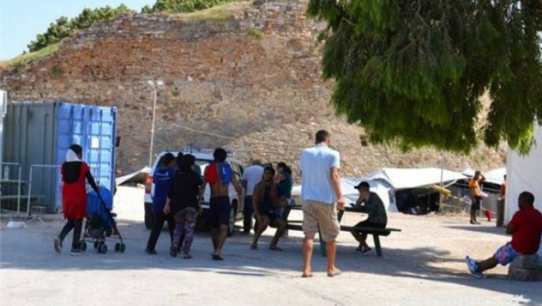 Οι κάτοικοι της Χίου ζητούν να φύγουν οι μετανάστες από το νησί