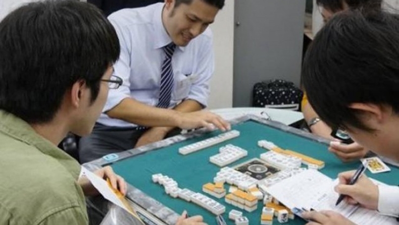 Στην Ιαπωνία σε προσλαμβάνουν αν είσαι καλός στο... mahjong (vid)