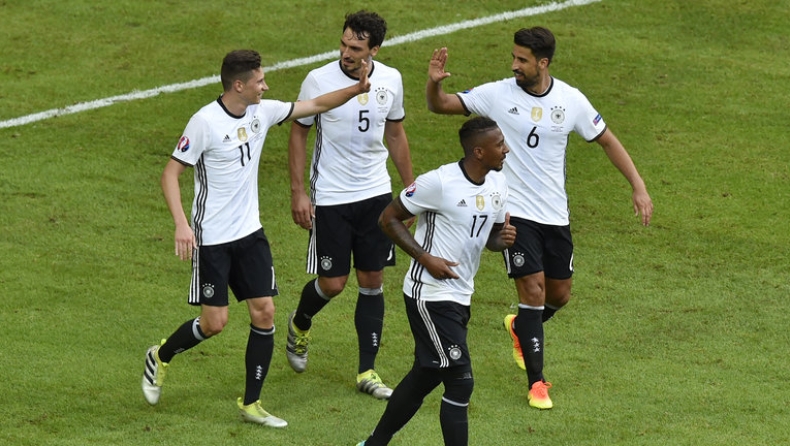 Ο Λεβ αλλάζει παίκτες και η Γερμανία ξαναγίνεται φαβορί