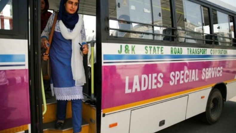 Κασμίρ: Γιατί οι γυναίκες προτιμούν τα λεωφορεία «ladies special»;