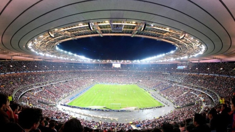Έκαναν φύλλο και φτερό το «Stade de France»