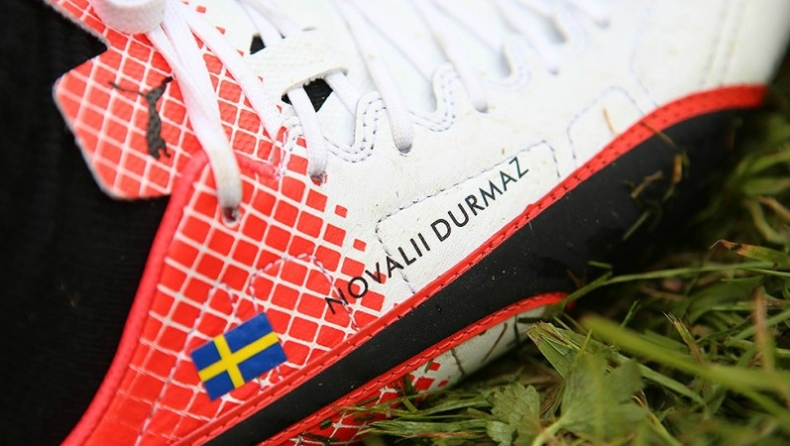Τα... σουηδικά παπούτσια του Ντουρμάζ