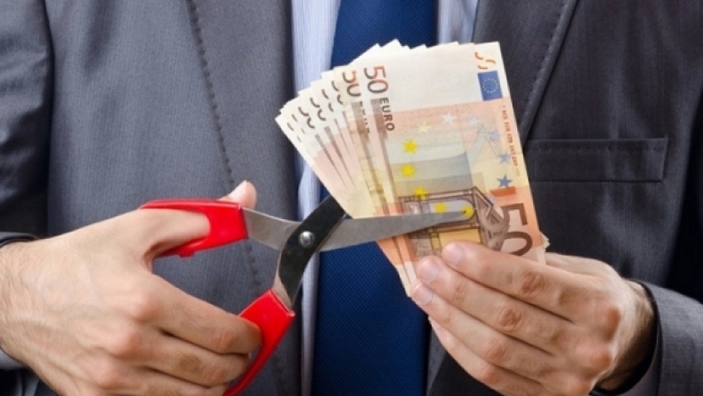 Ψαλίδι στους μισθούς: Ποιοι χάνουν έως και 88 ευρώ το μήνα