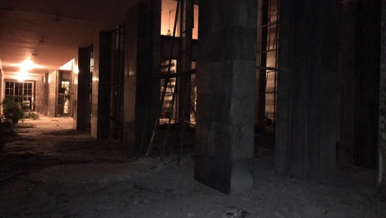 Συγκλονιστικές εικόνες: Ερείπιο το τουρκικό κοινοβούλιο μετά το βομβαρδισμό του
