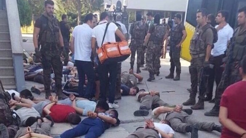 Πυροβολισμοί σε αεροδρόμιο της Τουρκίας! Συνελήφθησαν πραξικοπηματίες (pics)