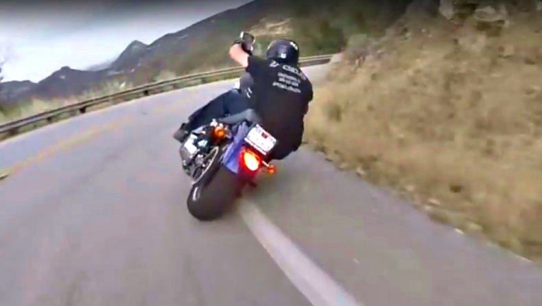 H Harley-Davidson που ανταγωνίζεται superbikes (video)